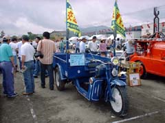 オート三輪だ〜〜